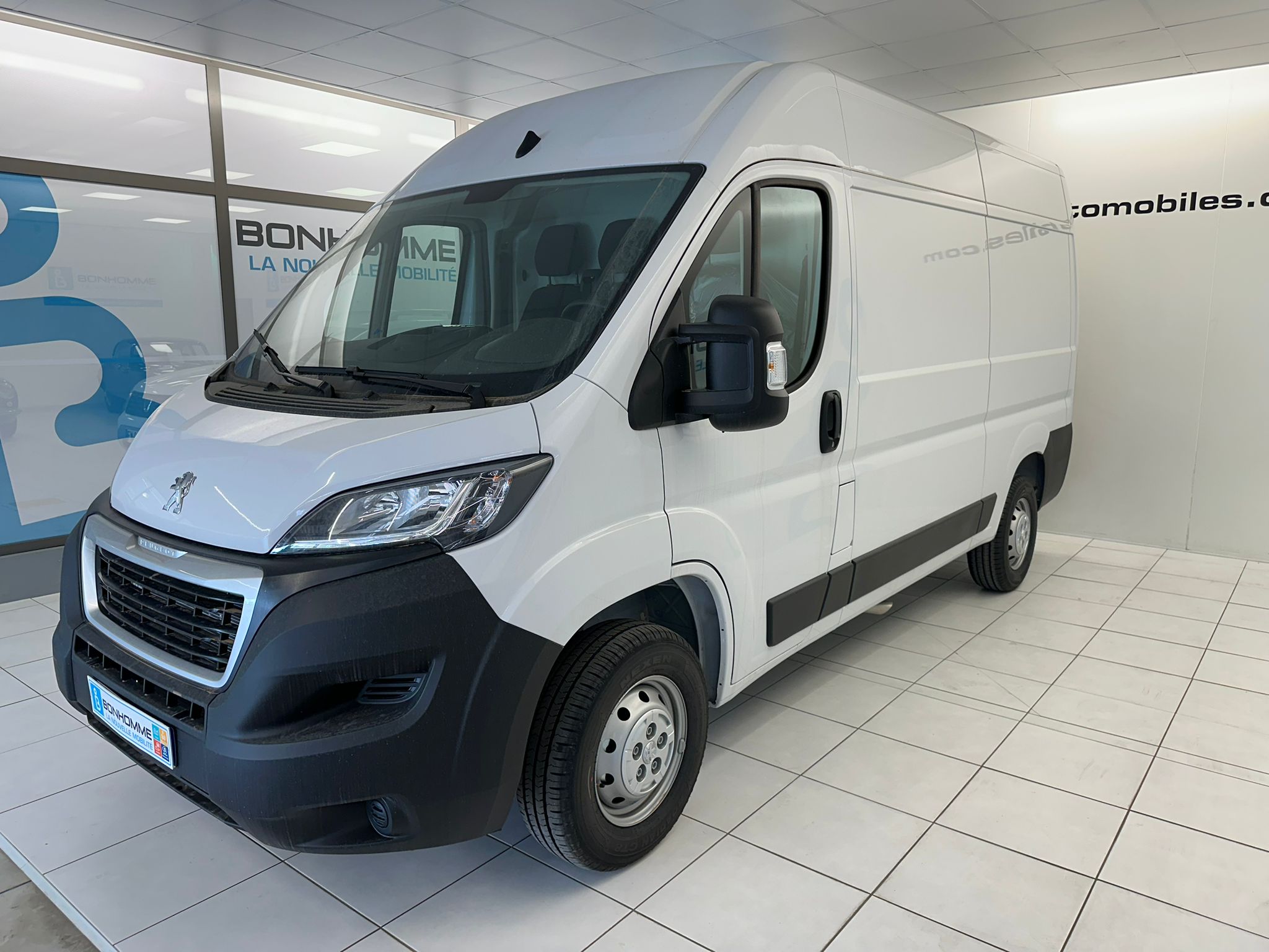 BOXER FOURGON BLUEHDI 140 L2H2