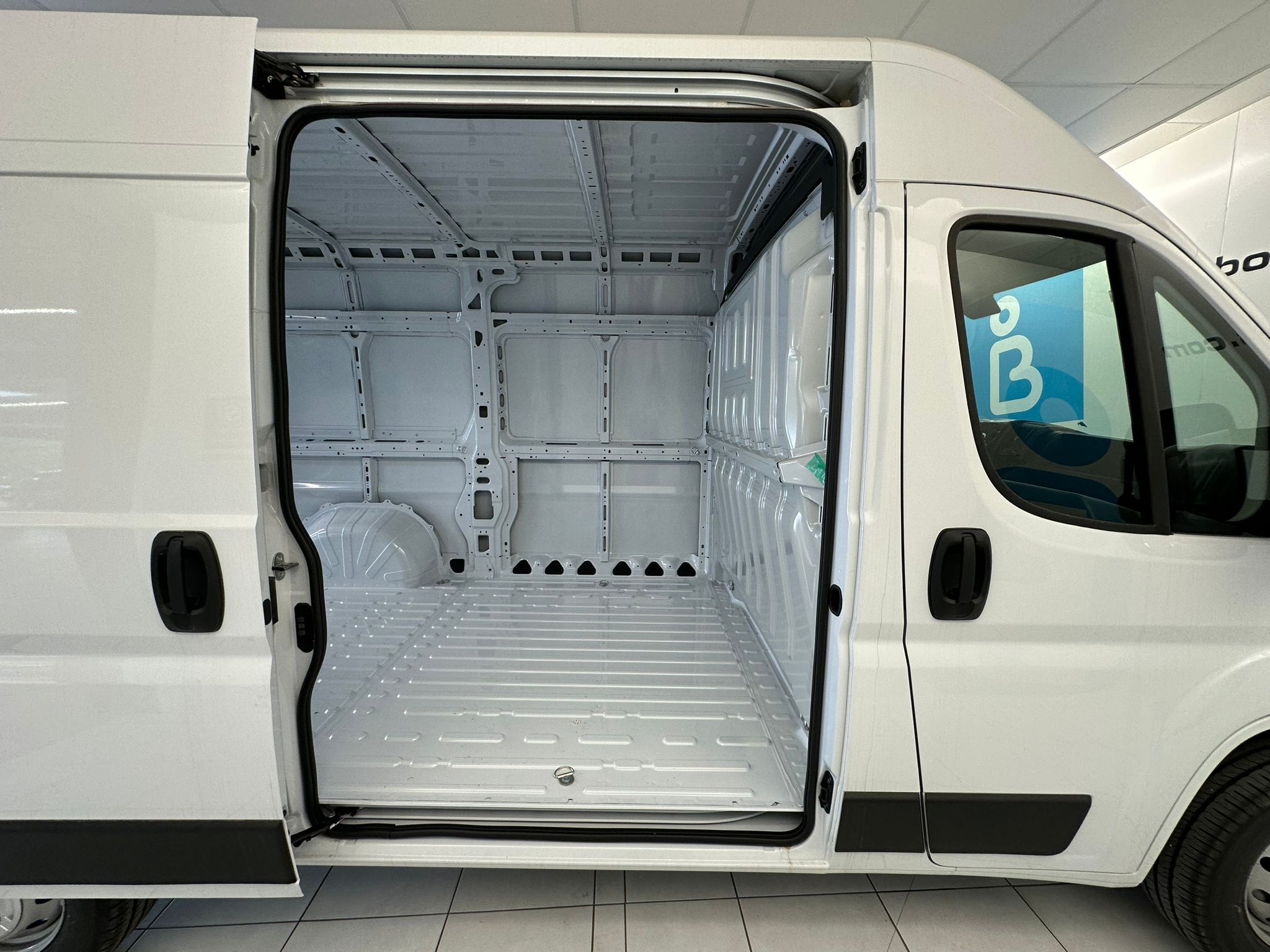 BOXER FOURGON L2H2 HDI 140 BVM6