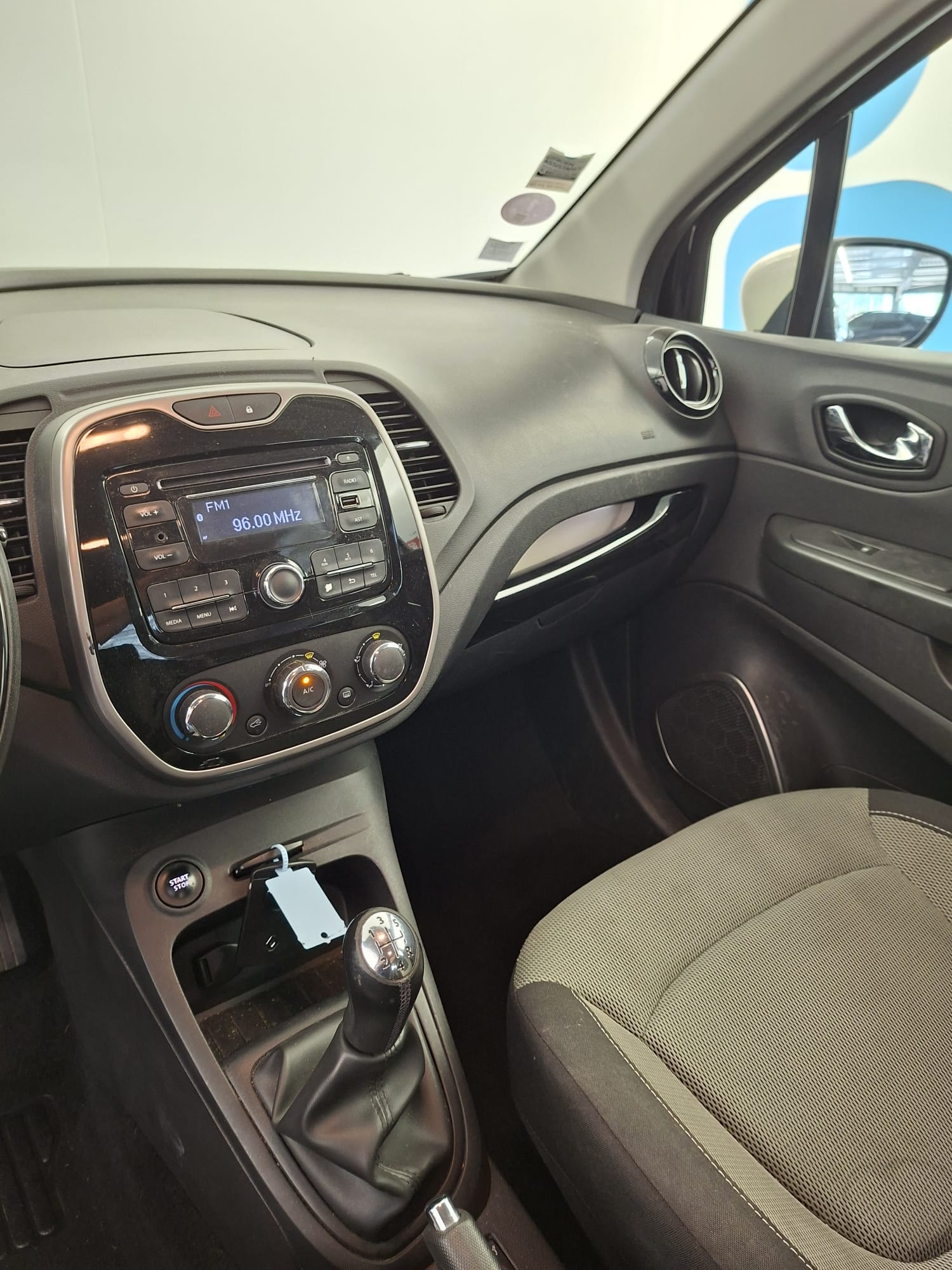 CAPTUR TCE 90 ZEN